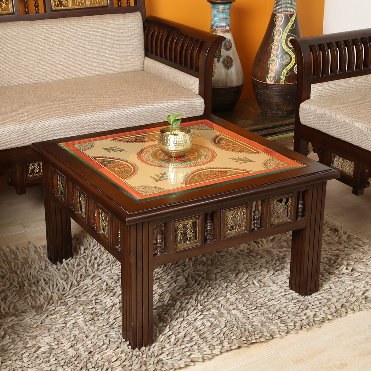 VAARI COFFEE TABLE