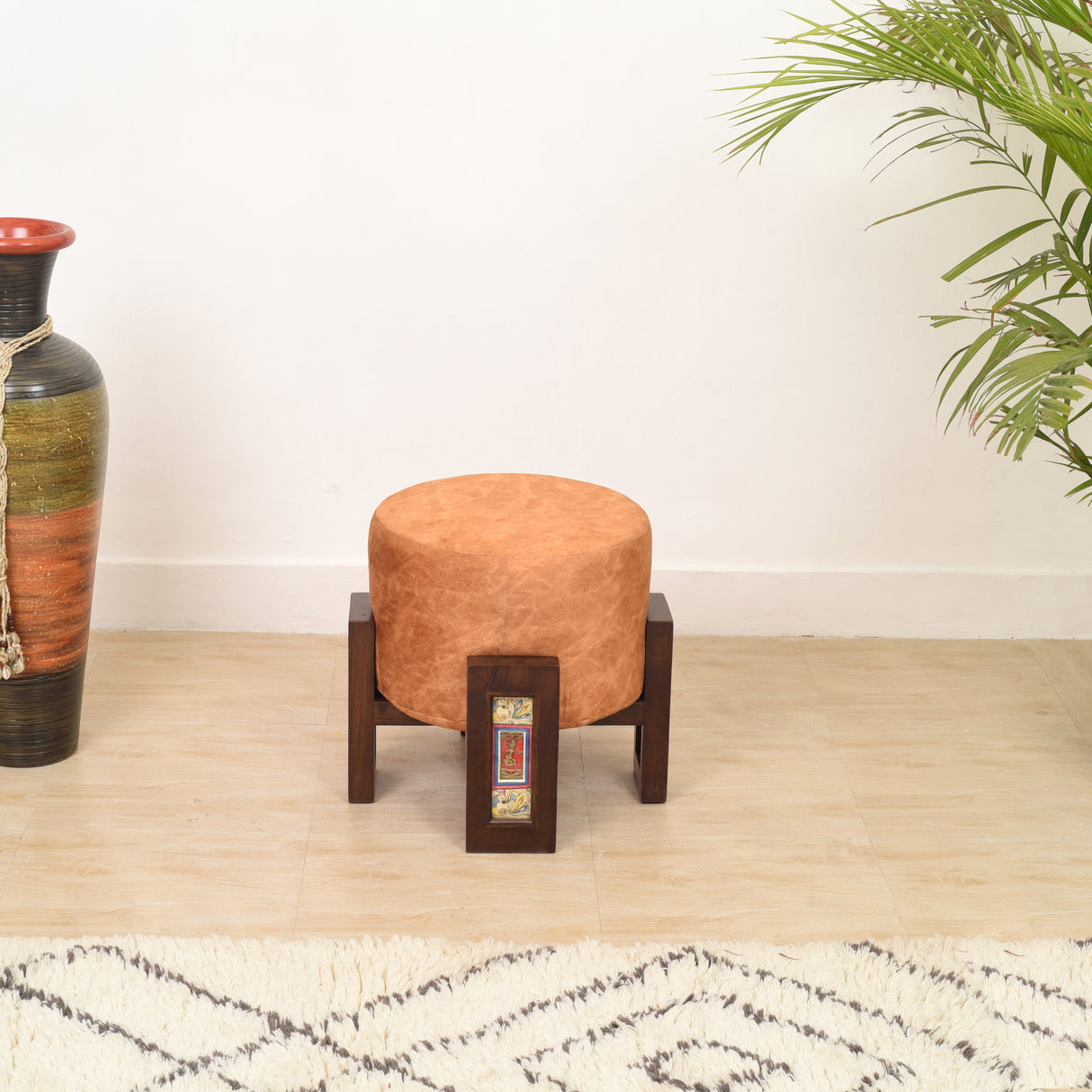 POUFFE - TEAK-HNDCRFTD DHOKRA OTTOMAN